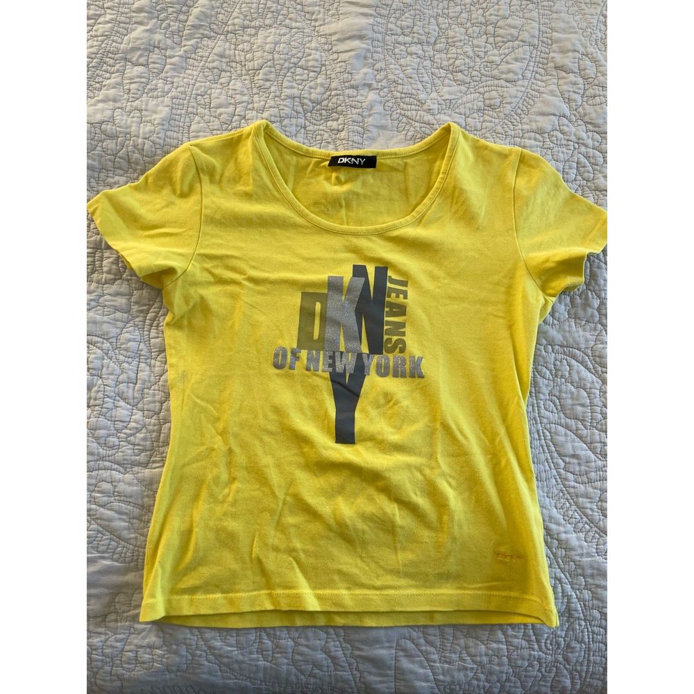 Y2K DKNY Women's Yellow T-shirt